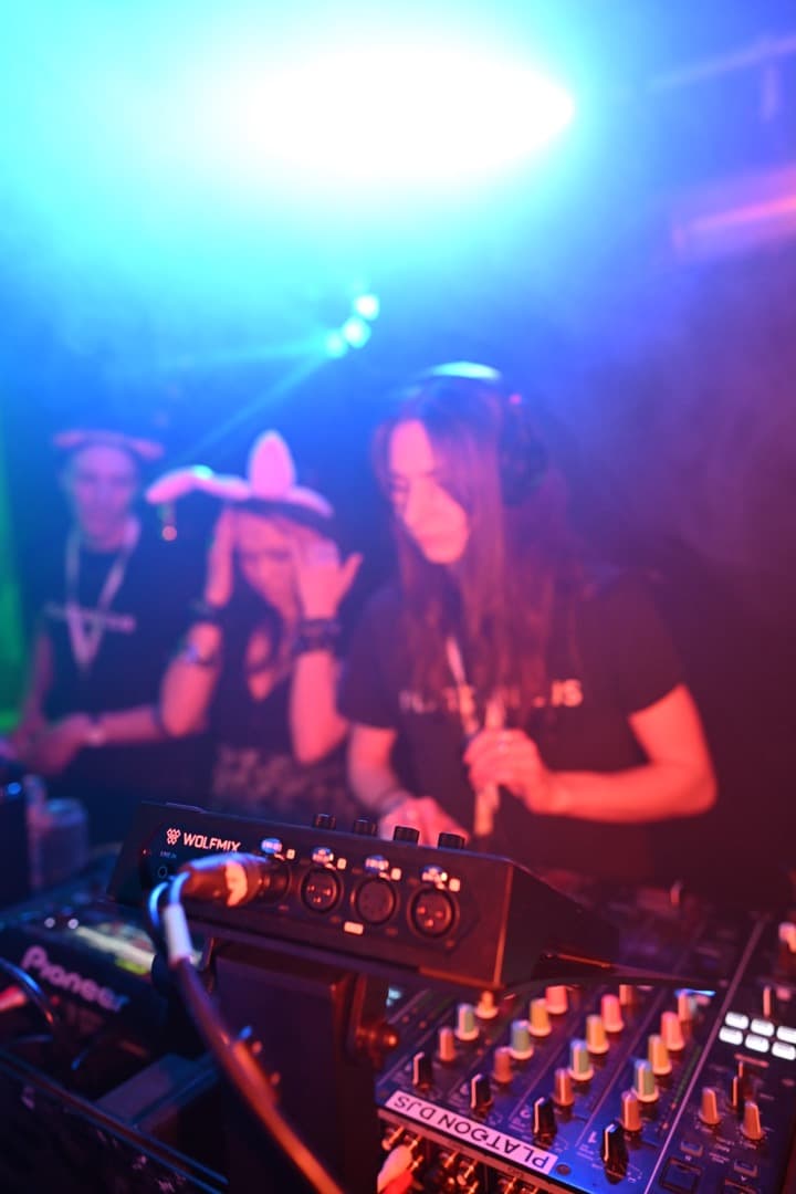 Platoon DJs med wolfmix